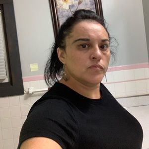 Meet your Posher, Delmira